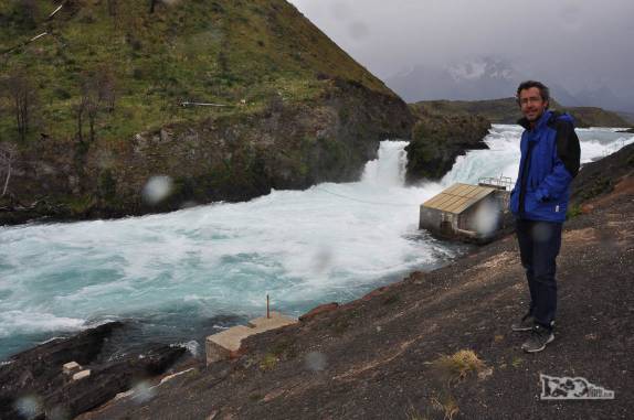Mesmo com chuva e frio, visita ao Salto Chico, no parque Nacional Torres del Paine, no sul do Chile